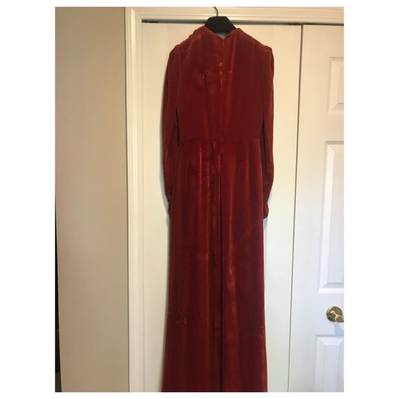 NWT. AUTH.GUCCI RUNWAY RED VELVET GOWN/MAXI EVENING DRESS IT40 - Picture 10 of 16